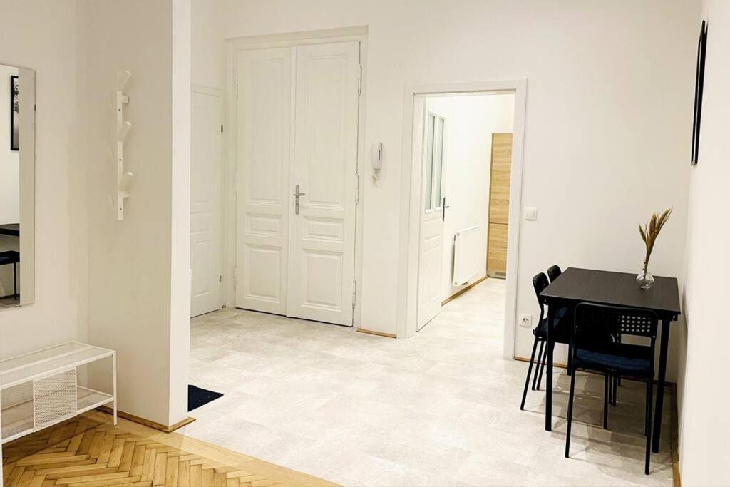 וינה City-Center-Apartment Hip Area, Big & New מראה חיצוני תמונה