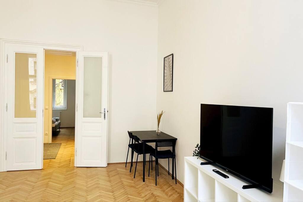 וינה City-Center-Apartment Hip Area, Big & New מראה חיצוני תמונה